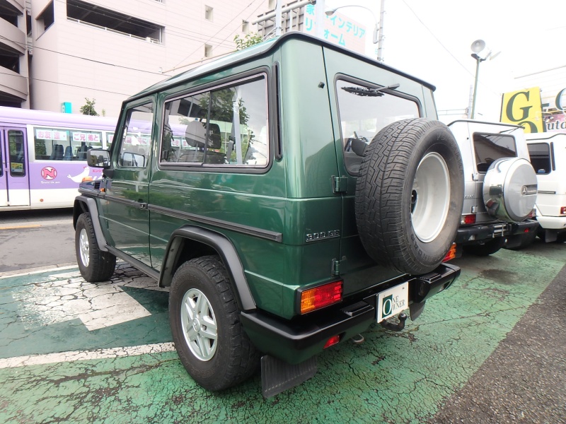 メルセデスベンツ ゲレンデヴァーゲン 300ge 5mt 新車並行車 左ハンドル Mossgreen 中古車 情報 株式会社 ワンオーナー