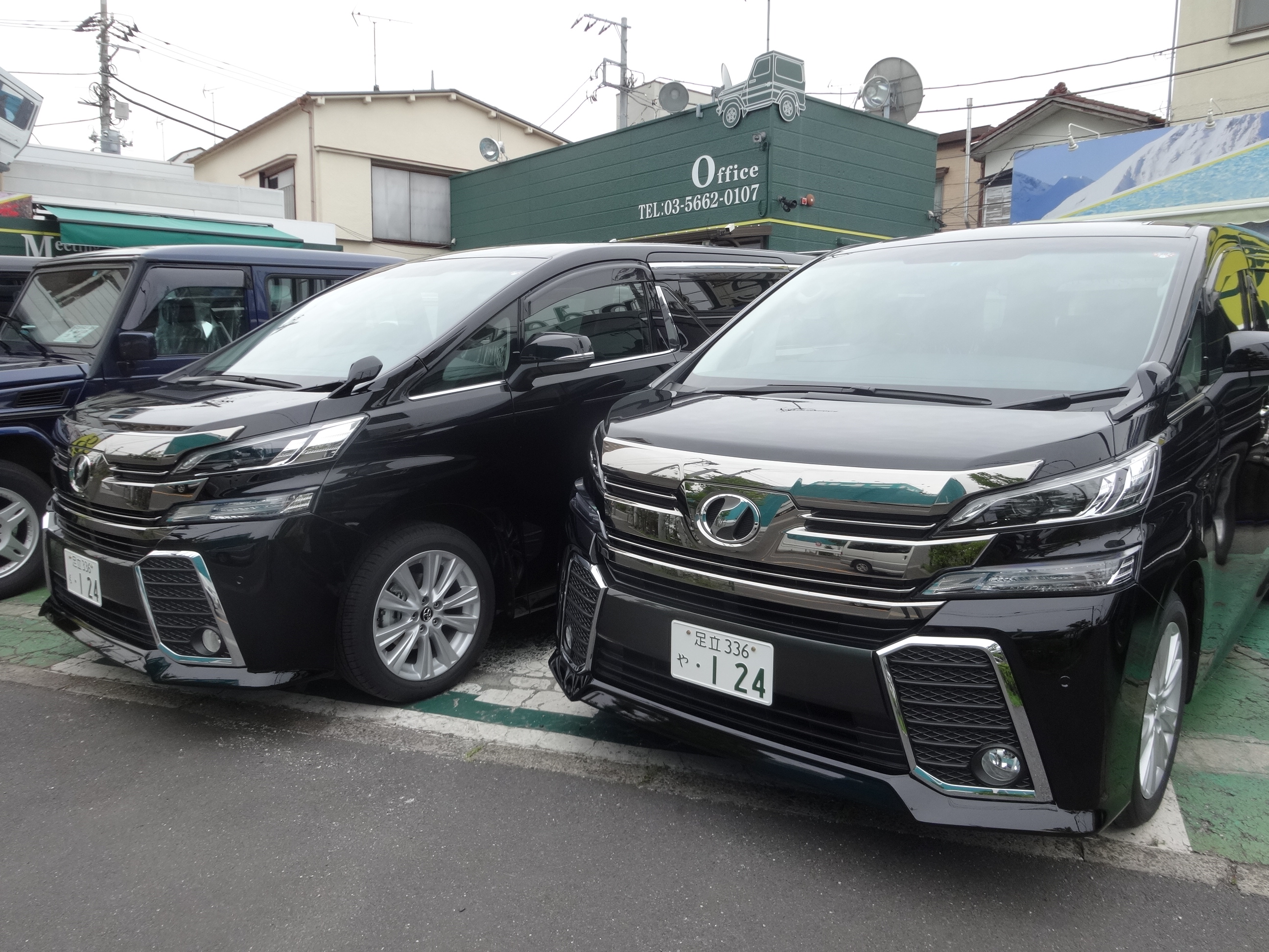 東京都は台東区へ新車のヴェルファイアを２台納車させて頂きました ベンツgクラス ゲレンデヴァーゲン ならワンオーナー 東京